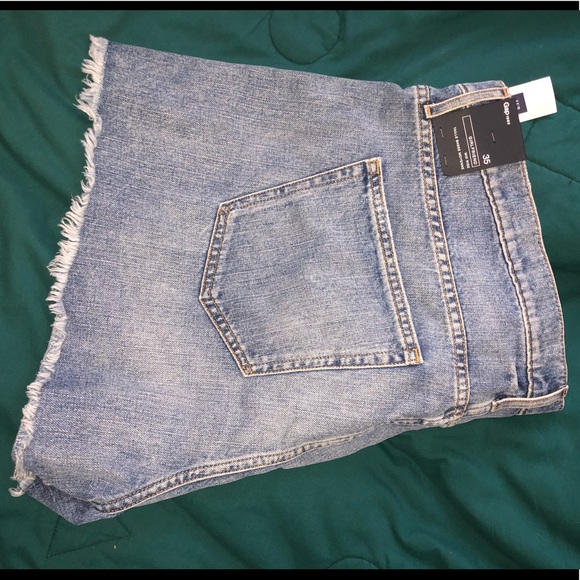 2 PAIRS 1x each Jeans and Shorts) - Picture 4 of 5